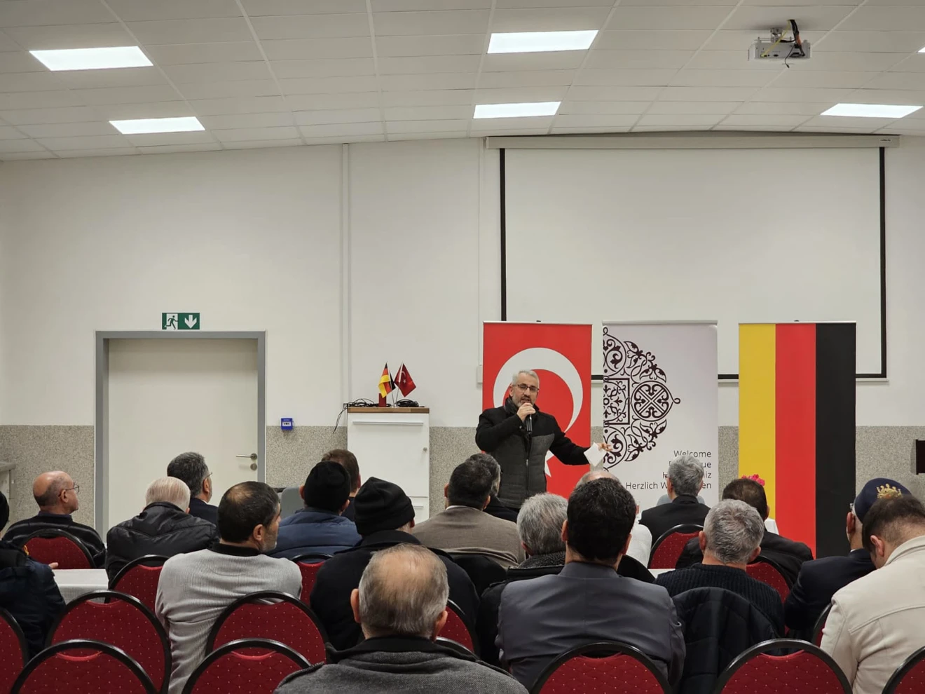 Prof. Dr. Mithat Eser Hocamız Mannheim'de Konferanslar Verdi